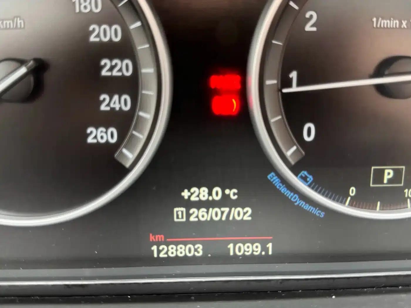 2015 BMW 5 Series Imported Model 520i Elegant Edition — миниатюра 14