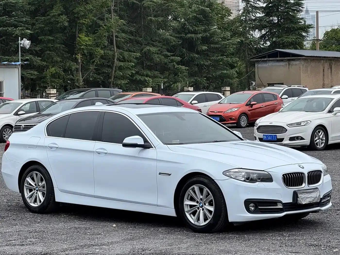 2015 BMW 5 Series Imported Model 520i Elegant Edition — миниатюра 3