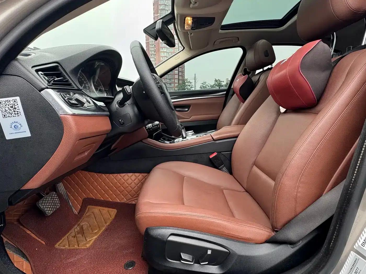 2015 BMW 5 Series Imported Model 520i Elegant Edition — миниатюра 4