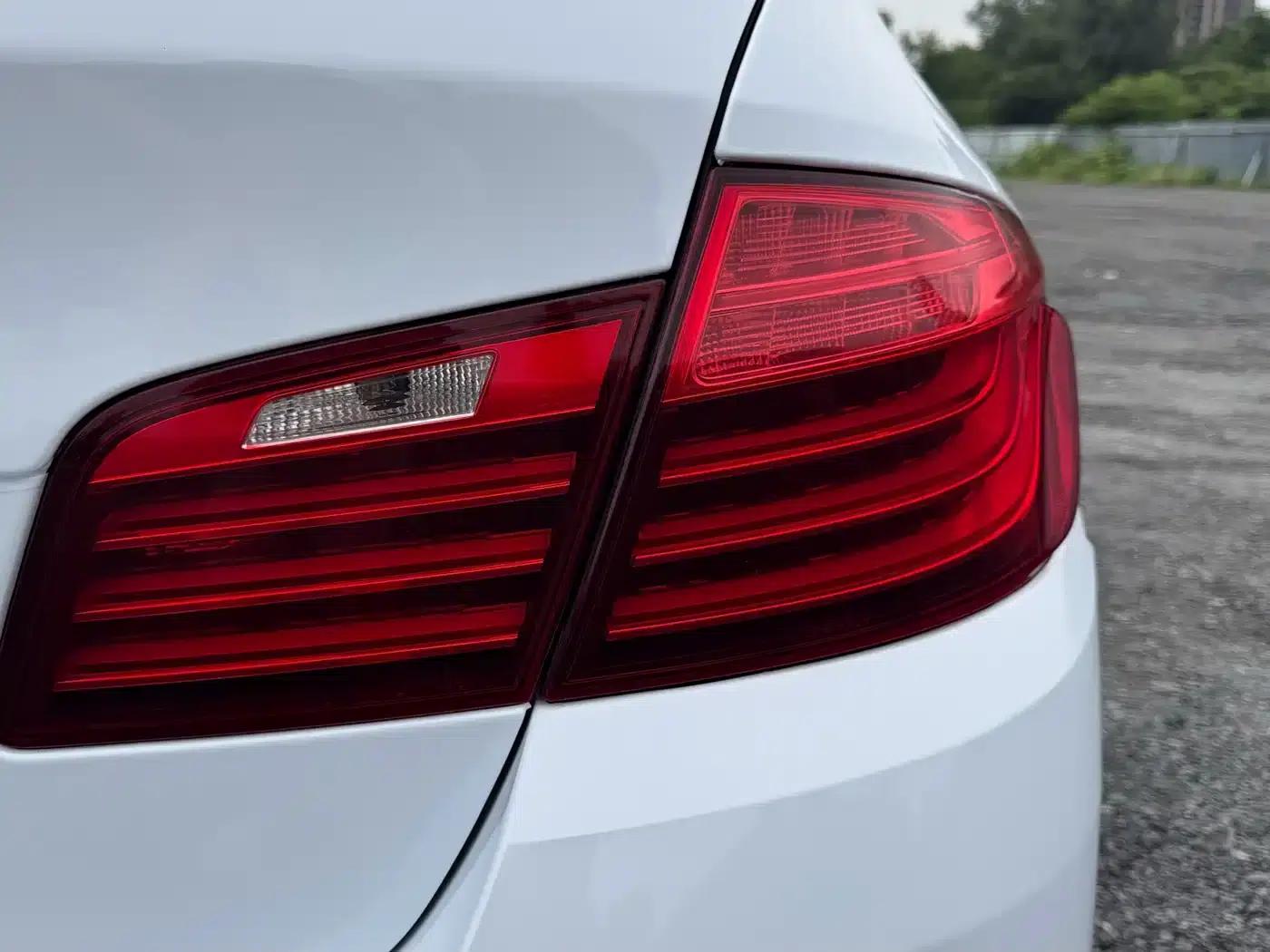 2015 BMW 5 Series Imported Model 520i Elegant Edition — миниатюра 10