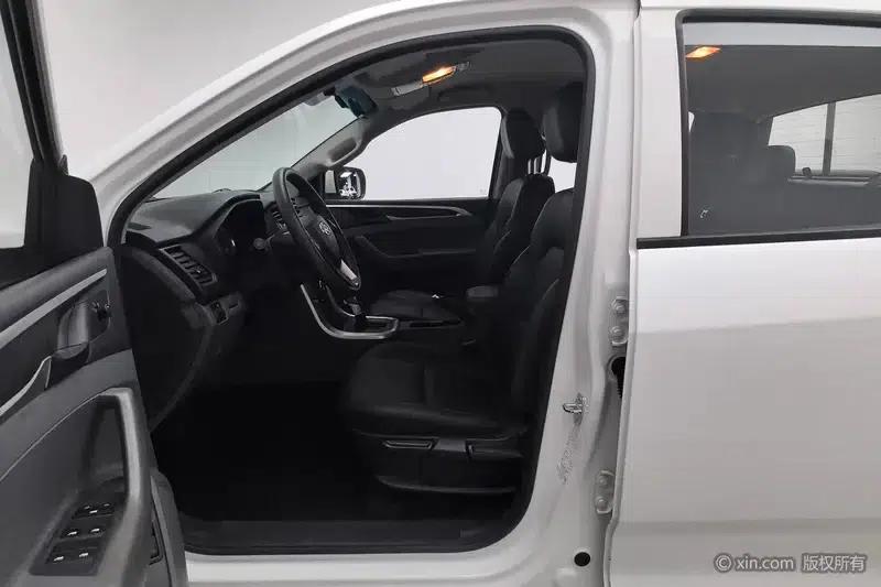Maxus T60 2017 2.0T Gasoline Automatic Two-Wheel Drive High Chassis Elite Small Double Cab — миниатюра 17