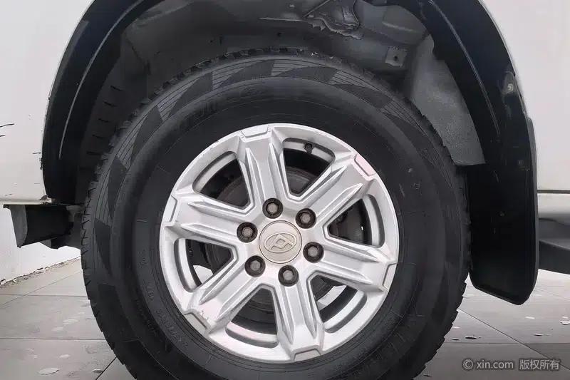Maxus T60 2017 2.0T Gasoline Automatic Two-Wheel Drive High Chassis Elite Small Double Cab — миниатюра 8