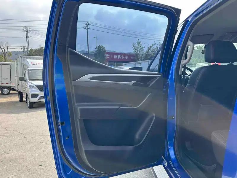 Maxus T60 2019 2.0T Gasoline Two-Wheel Drive Standard Box High Chassis Comfort Double Cab (National VI Emission Standard) — миниатюра 32