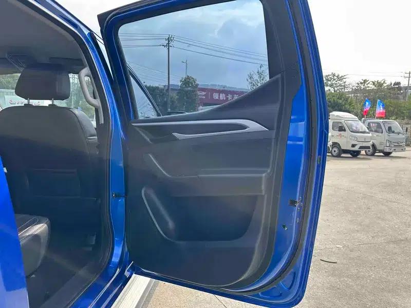 Maxus T60 2019 2.0T Gasoline Two-Wheel Drive Standard Box High Chassis Comfort Double Cab (National VI Emission Standard) — миниатюра 33