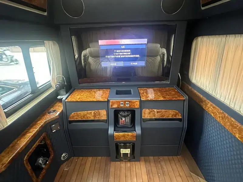 Xintu V90 2021 Smart King 2.0T Manual Extended Wheelbase High Roof 7-Seater — миниатюра 9