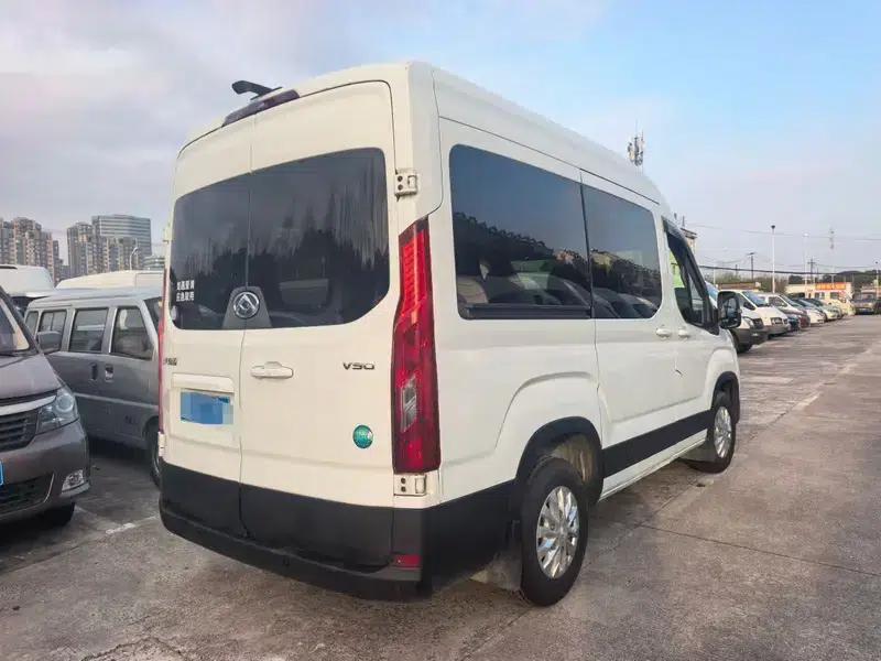 Xintu V90 2019 2.0T Manual Smart Star Front-Wheel Drive Single Tire Short Wheelbase High Roof 6 Seats — миниатюра 6