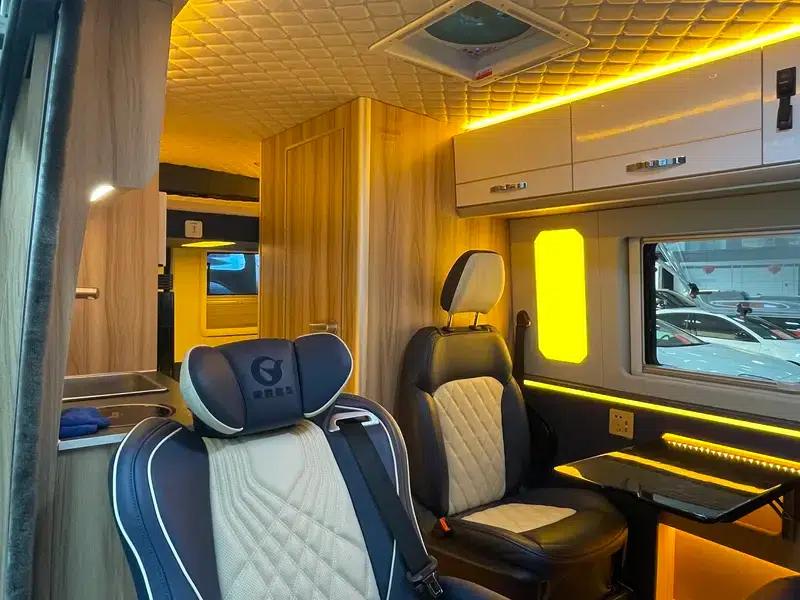 Xintu V90 2022 2.0T Automatic Rear-Wheel Drive Star Ink Edition Extended Wheelbase High Roof — миниатюра 22