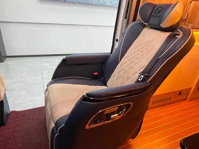 Xintu V90 2022 2.0T Automatic Rear-Wheel Drive Star Ink Edition Extended Wheelbase High Roof — миниатюра 34
