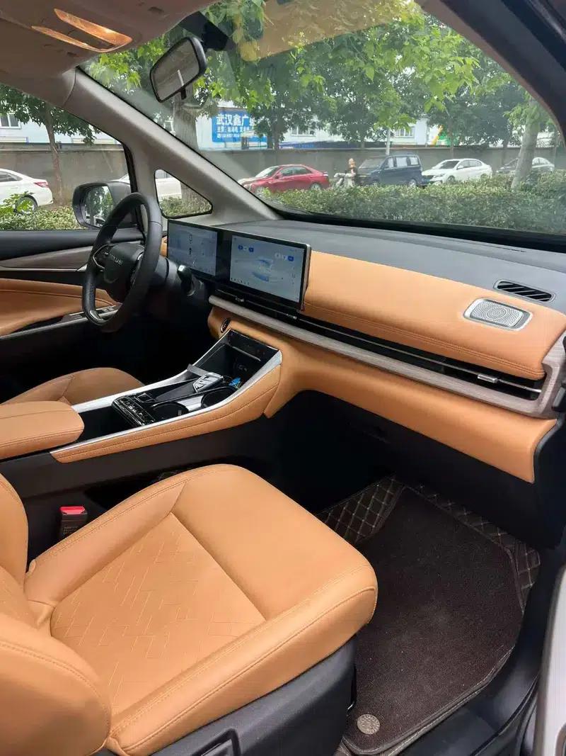 Maxus G50 PHEV 2025 Navigator Edition — миниатюра 6