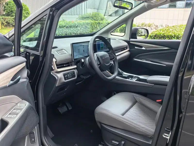 Maxus G50 PHEV 2025 Navigator Edition — миниатюра 11
