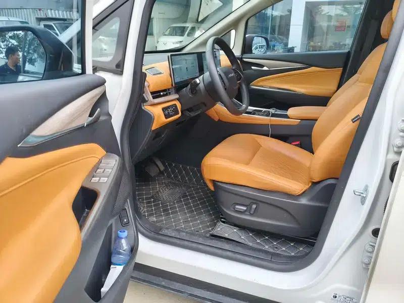 Maxus G50 PHEV 2025 Navigator Edition — миниатюра 11