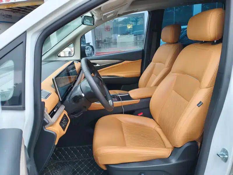 Maxus G50 PHEV 2025 Navigator Edition — миниатюра 12