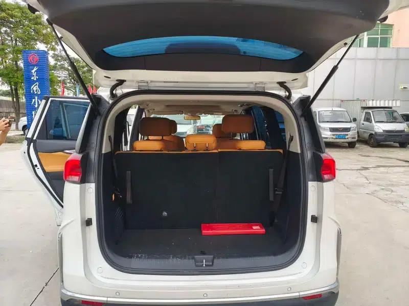 Maxus G50 PHEV 2025 Navigator Edition — миниатюра 15