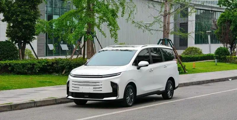 Maxus G50 PHEV 2025 Navigator Edition — миниатюра 1