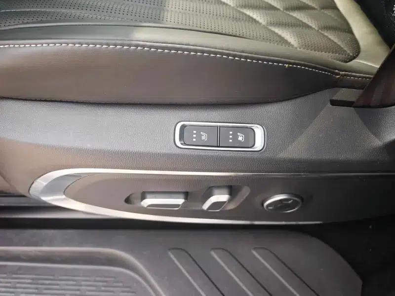 Maxus G90 2022 2.0T Nebula 7-seater Edition — миниатюра 11
