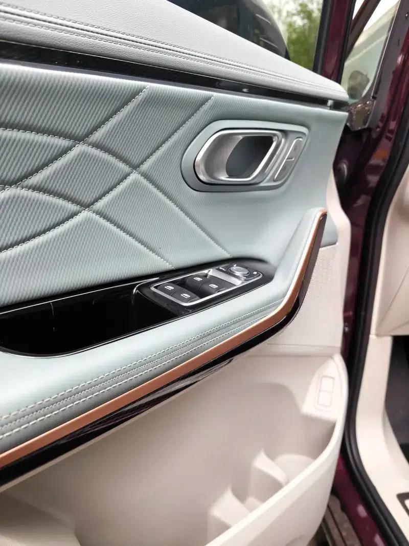 Maxus G90 2022 2.0T Interstellar 7-Seater Edition — миниатюра 19