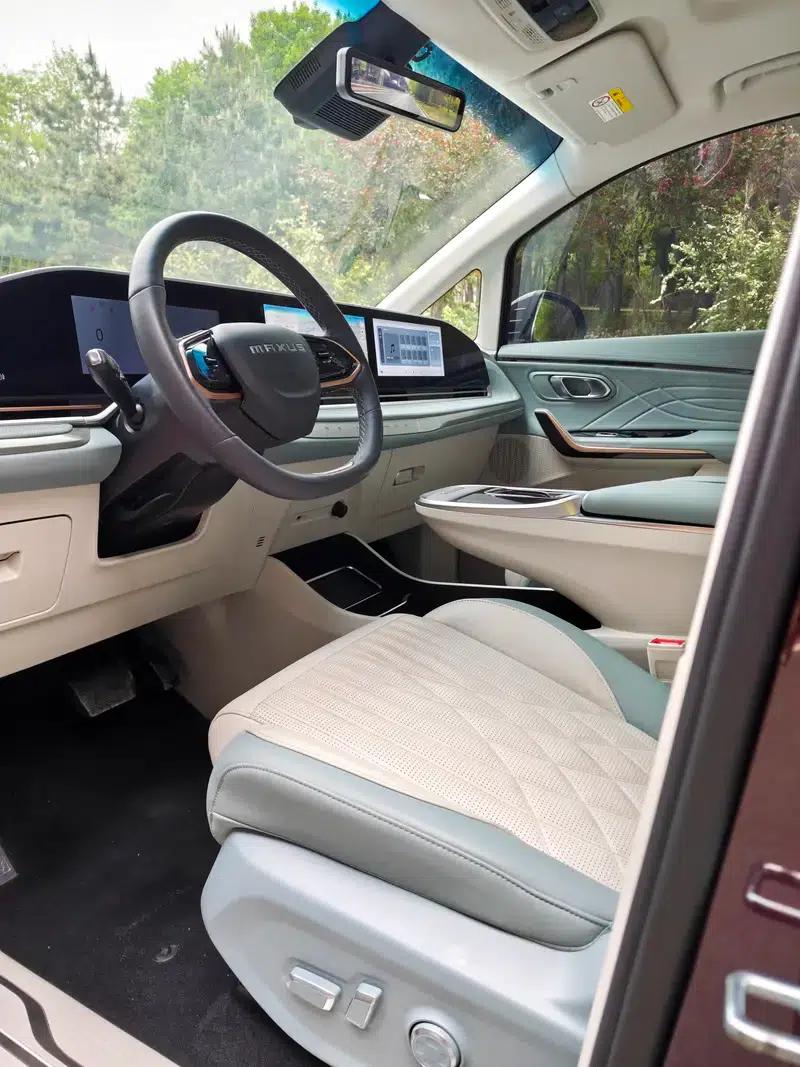 Maxus G90 2022 2.0T Interstellar 7-Seater Edition — миниатюра 6