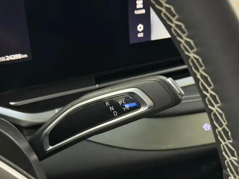 Maxus G90 2022 2.0T Nebula 7-seater Edition — миниатюра 15
