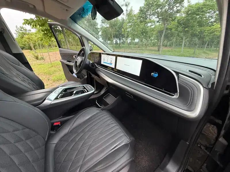 Maxus G90 2022 2.0T Starry Sky 7-Seater Edition — миниатюра 17