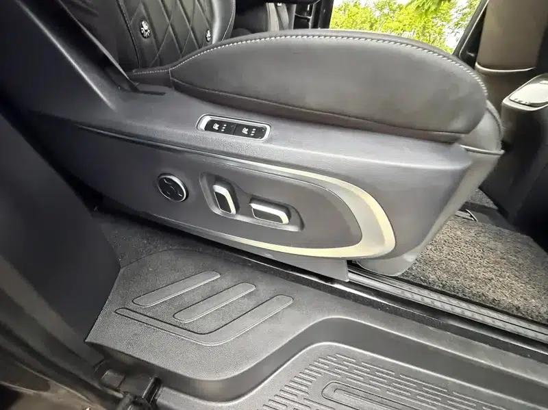 Maxus G90 2022 2.0T Starry Sky 7-Seater Edition — миниатюра 20