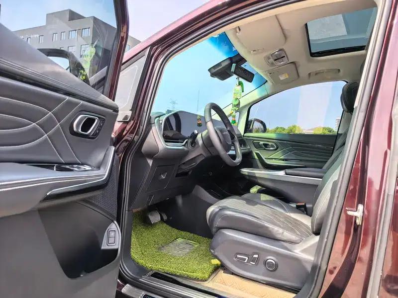 Maxus G90 2022 2.0T Interstellar 7-Seater Edition — миниатюра 14