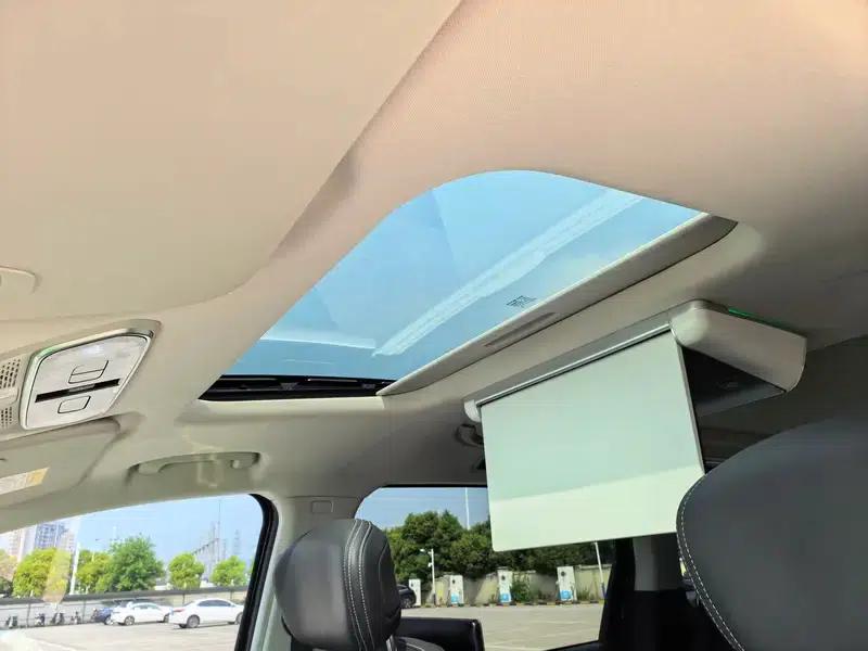 Maxus G90 2022 2.0T Interstellar 7-Seater Edition — миниатюра 16