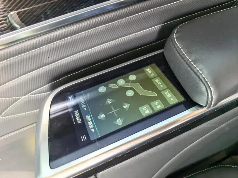 Maxus G90 2022 2.0T Interstellar 7-Seater Edition — миниатюра 17