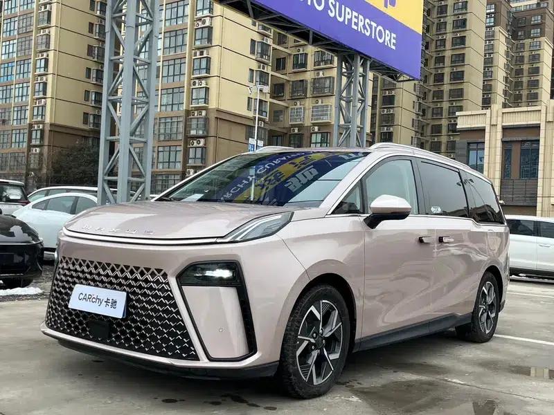 Maxus G70 2024 2.0T Automatic Flagship Edition 7-Seater — миниатюра 1