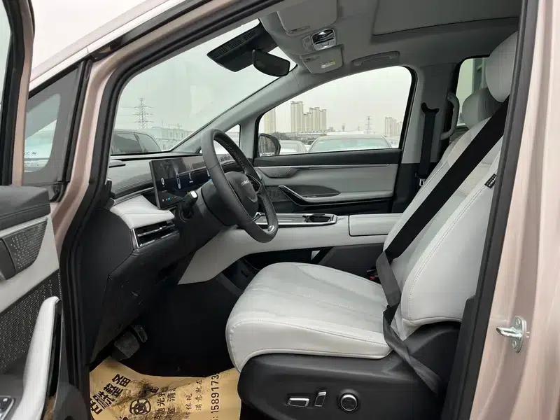 Maxus G70 2024 2.0T Automatic Flagship Edition 7-Seater — миниатюра 15