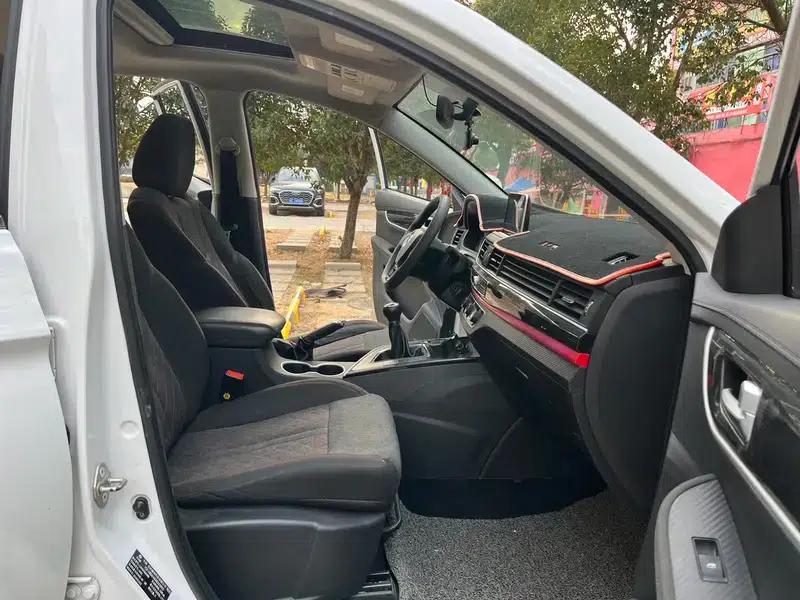 Fengxing T5 2020 1.6L Manual Comfort Model (China VI Emission Standard) — миниатюра 19