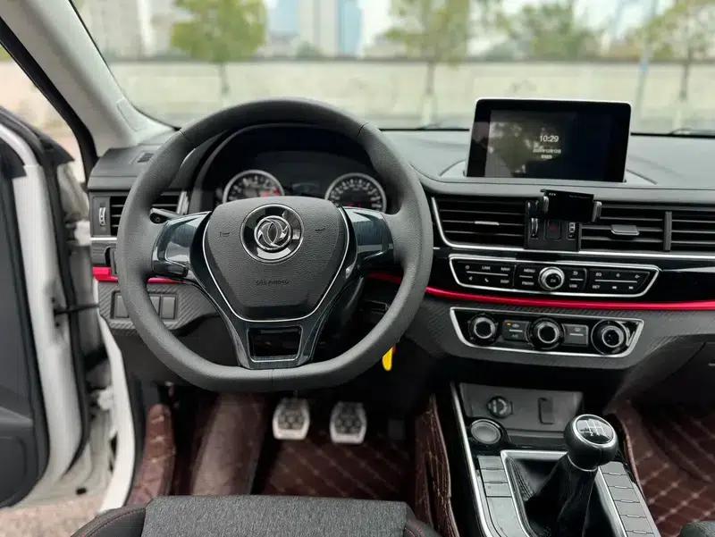 Fengxing T5 2020 1.6L Manual Comfort Model (China VI Emission Standard) — миниатюра 11