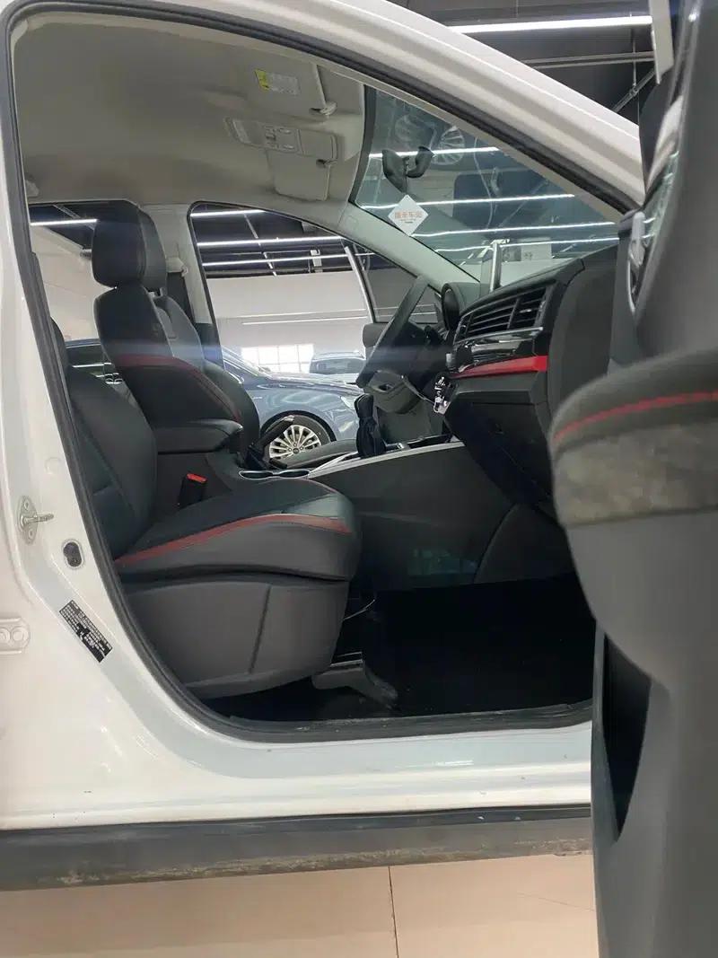 Fengxing T5 2021 1.6L Manual Premium Edition — миниатюра 7