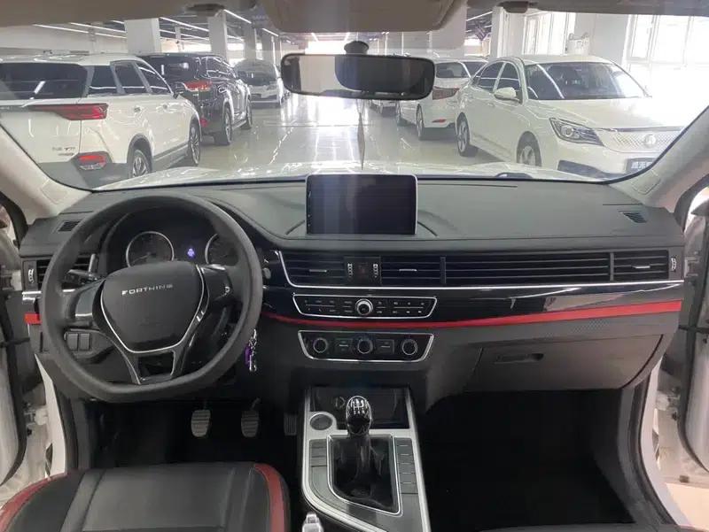 Fengxing T5 2021 1.6L Manual Premium Edition — миниатюра 10