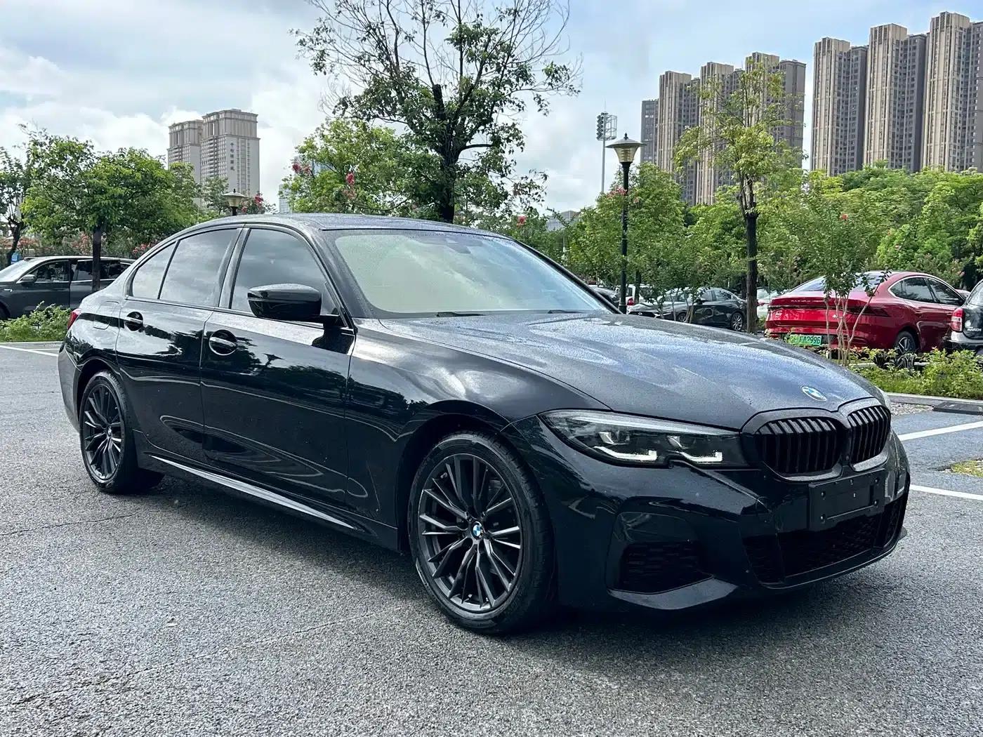 2022 BMW 3 Series Facelift 325i M Sport Shadow Edition — миниатюра 3