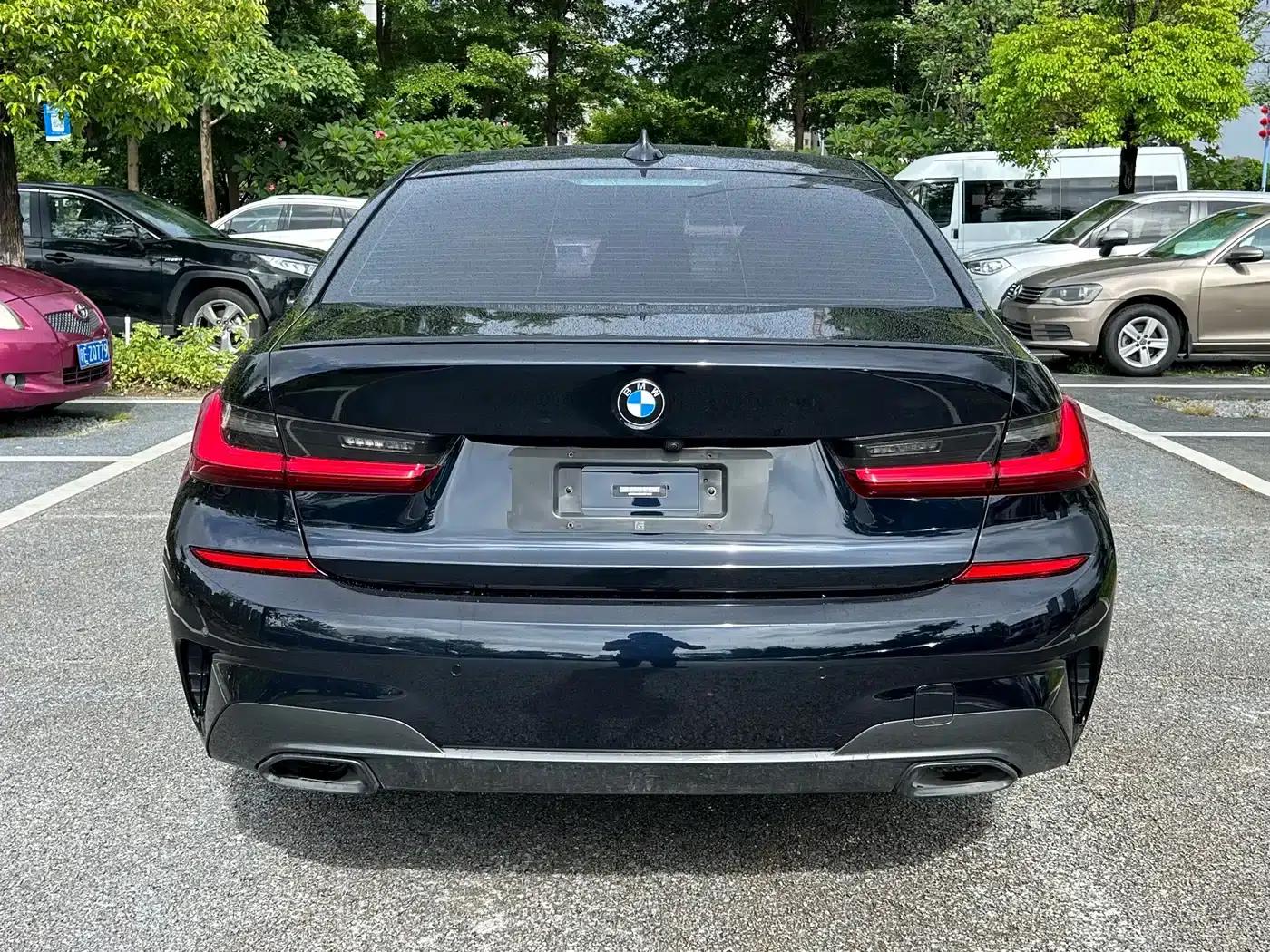 2022 BMW 3 Series Facelift 325i M Sport Shadow Edition — миниатюра 7