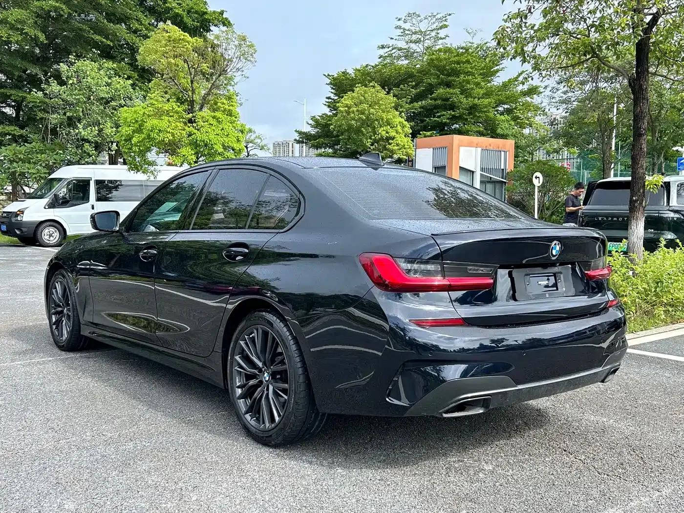 2022 BMW 3 Series Facelift 325i M Sport Shadow Edition — миниатюра 8