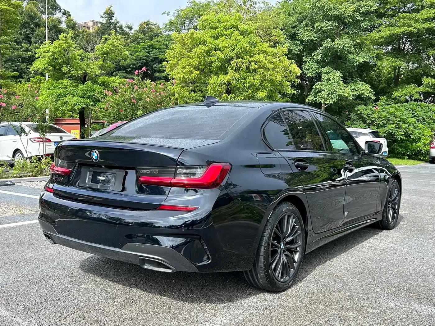 2022 BMW 3 Series Facelift 325i M Sport Shadow Edition — миниатюра 9