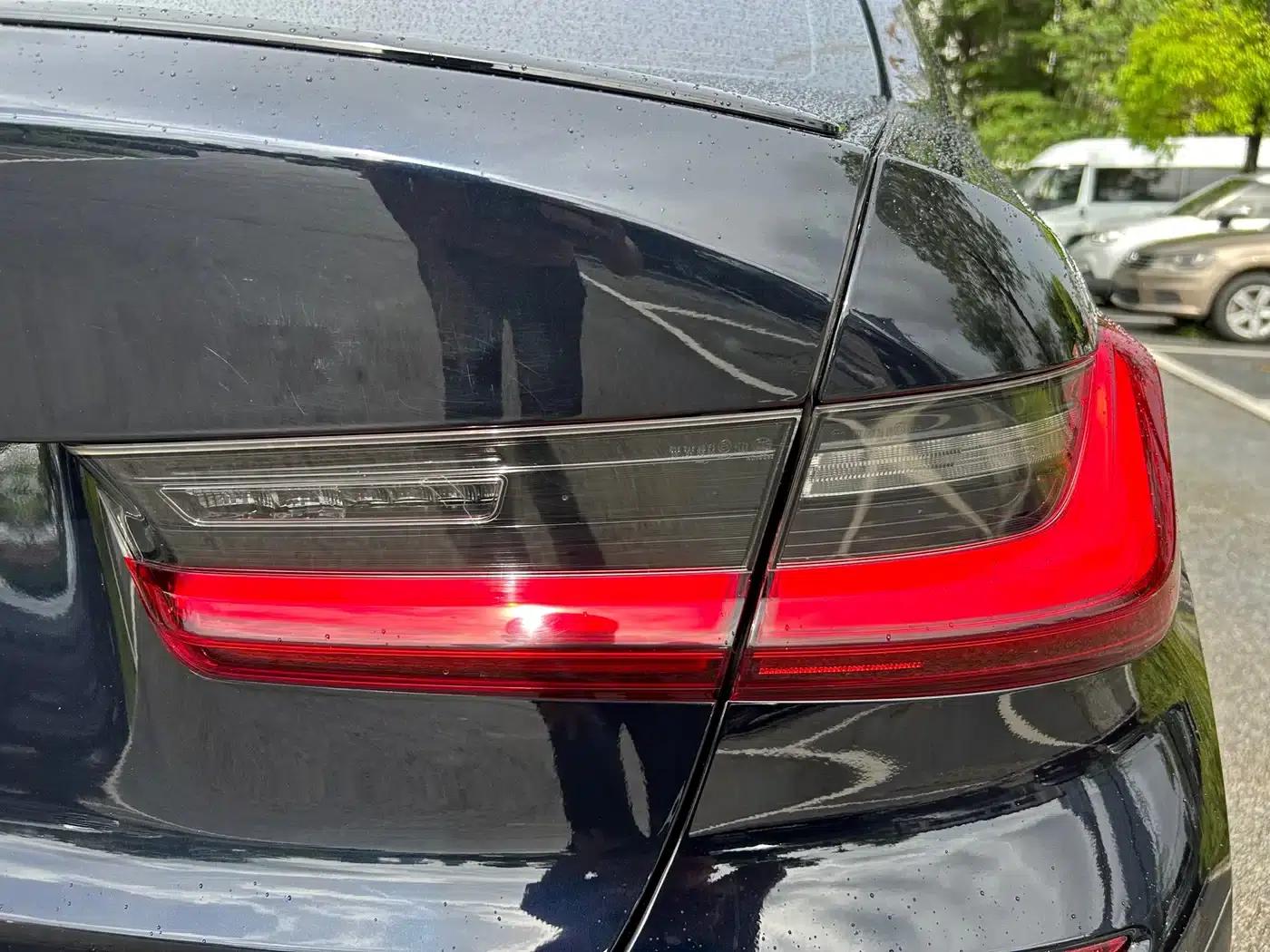 2022 BMW 3 Series Facelift 325i M Sport Shadow Edition — миниатюра 10