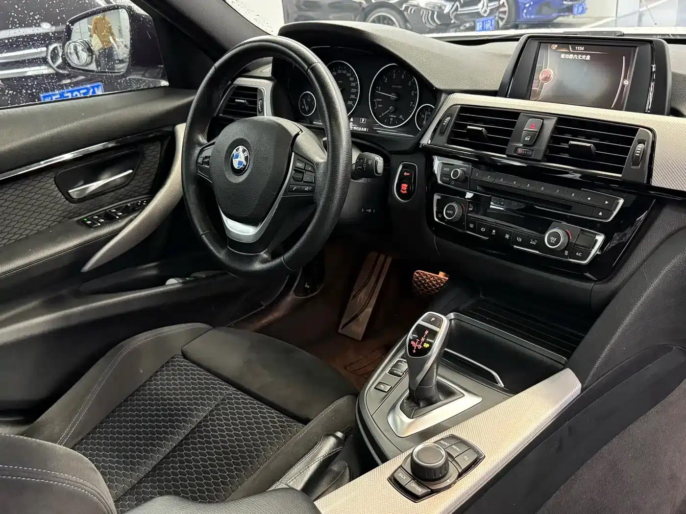 2017 BMW 3 Series 320i M Sport — миниатюра 7