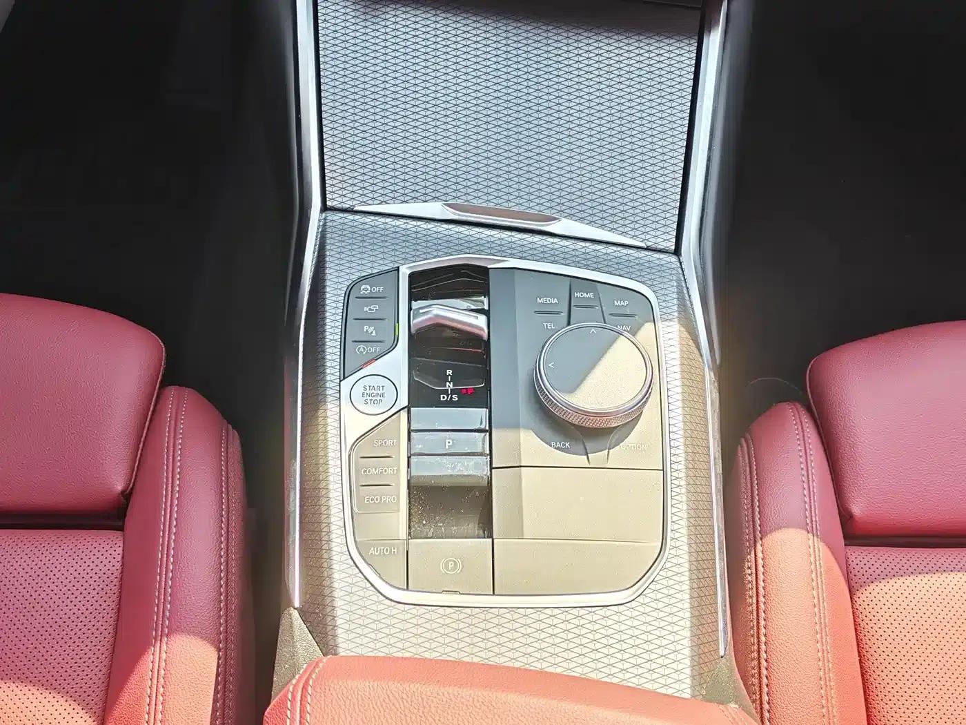 2025 BMW 3 Series 330Li M Sport Shadow Edition — миниатюра 16