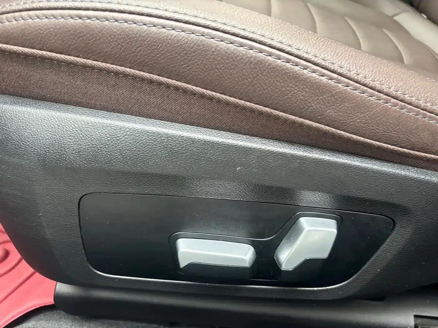 BMW 3 Series 2020 Facelift 325Li First Edition — миниатюра 13