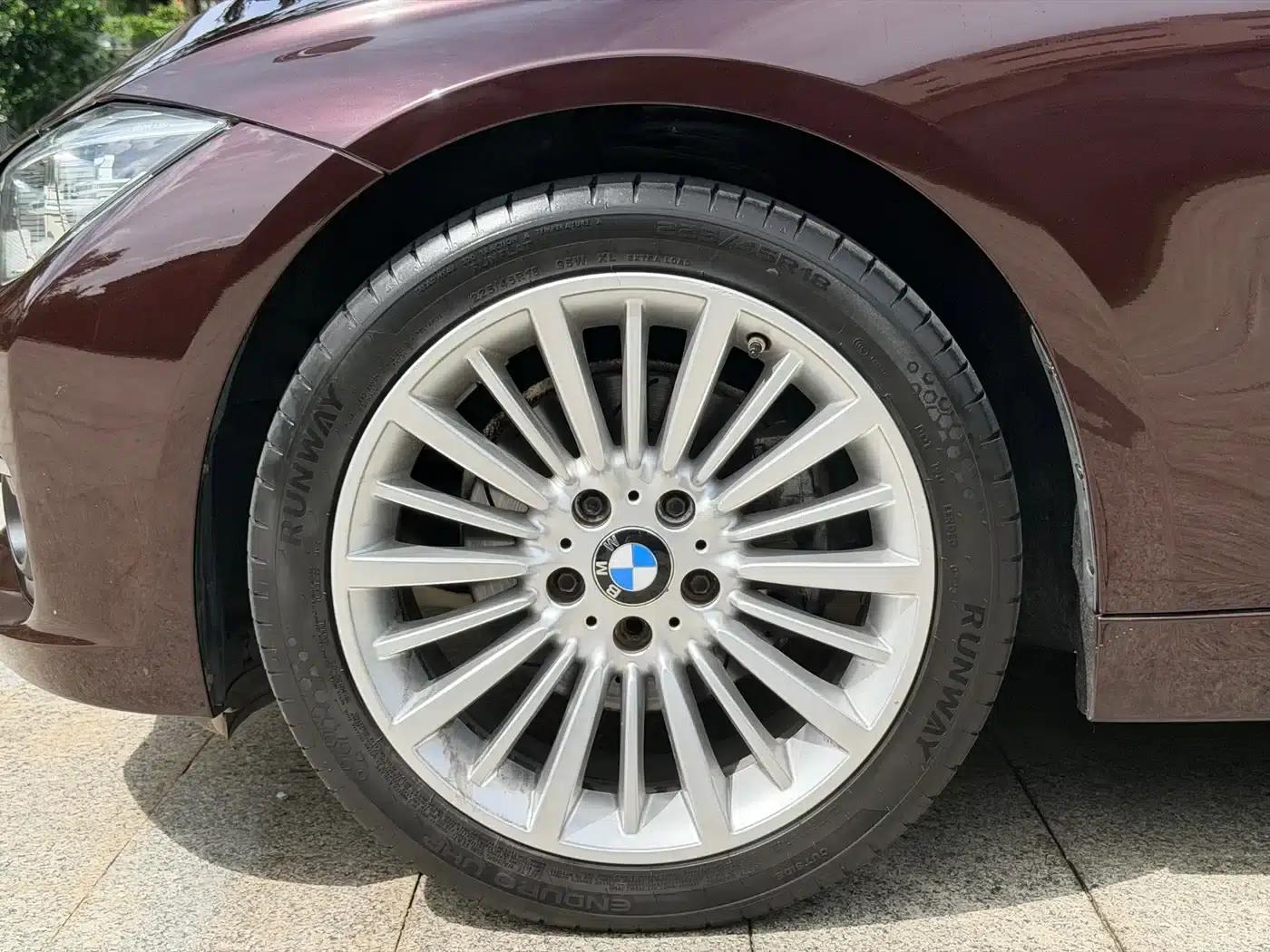 BMW 3 Series 2018 320Li Fashion Edition — миниатюра 13
