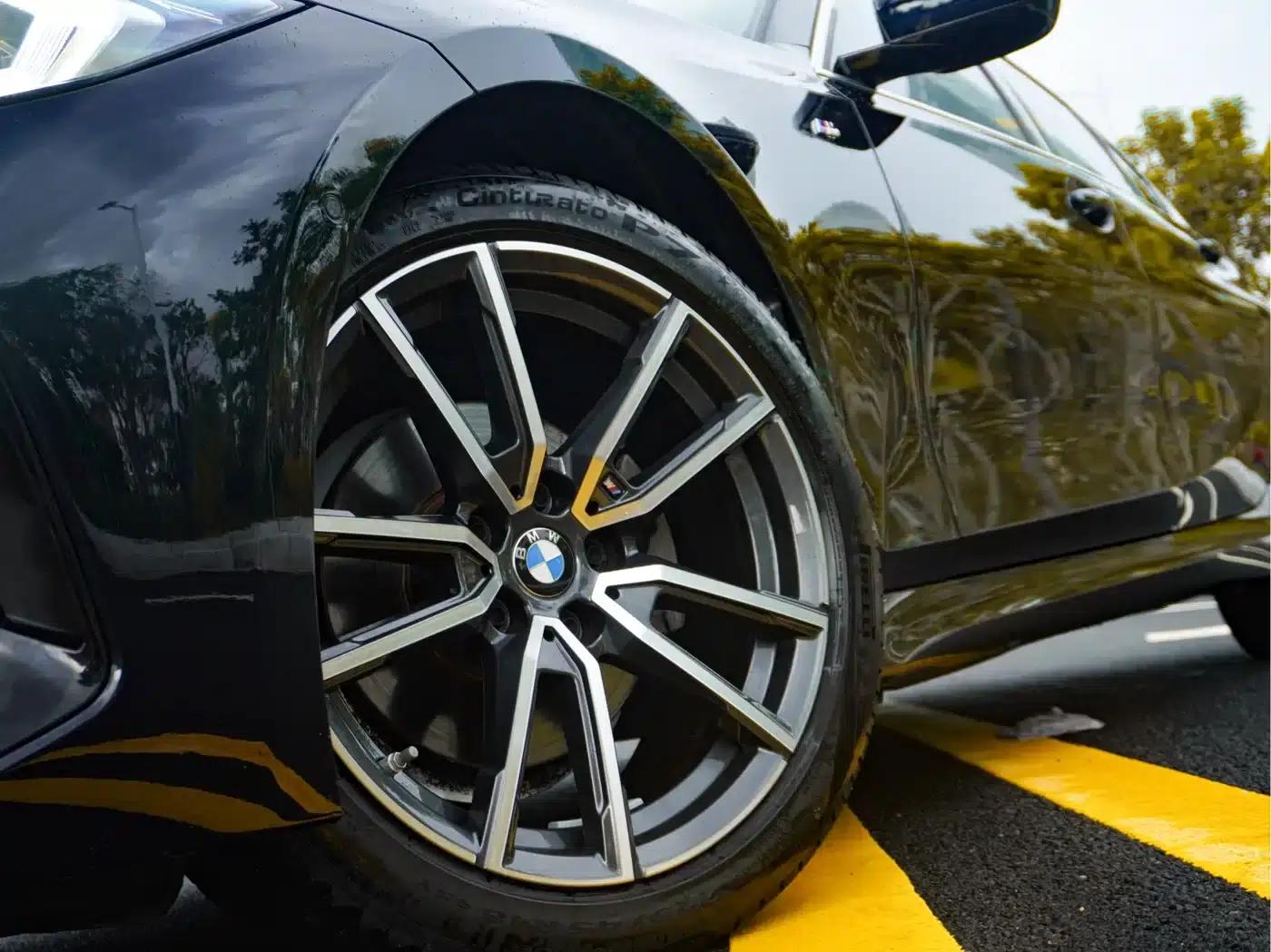 2023 BMW 3 Series 325Li M Sport Package — миниатюра 8