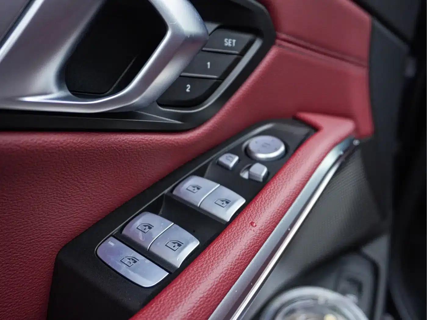 2023 BMW 3 Series 325Li M Sport Package — миниатюра 9