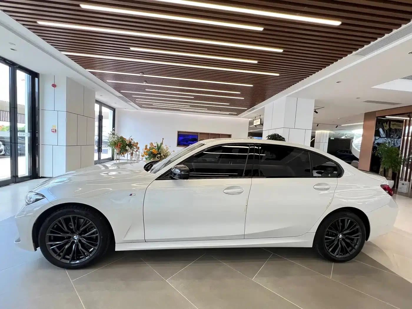 2023 BMW 3 Series 325Li M Sport Package — миниатюра 3