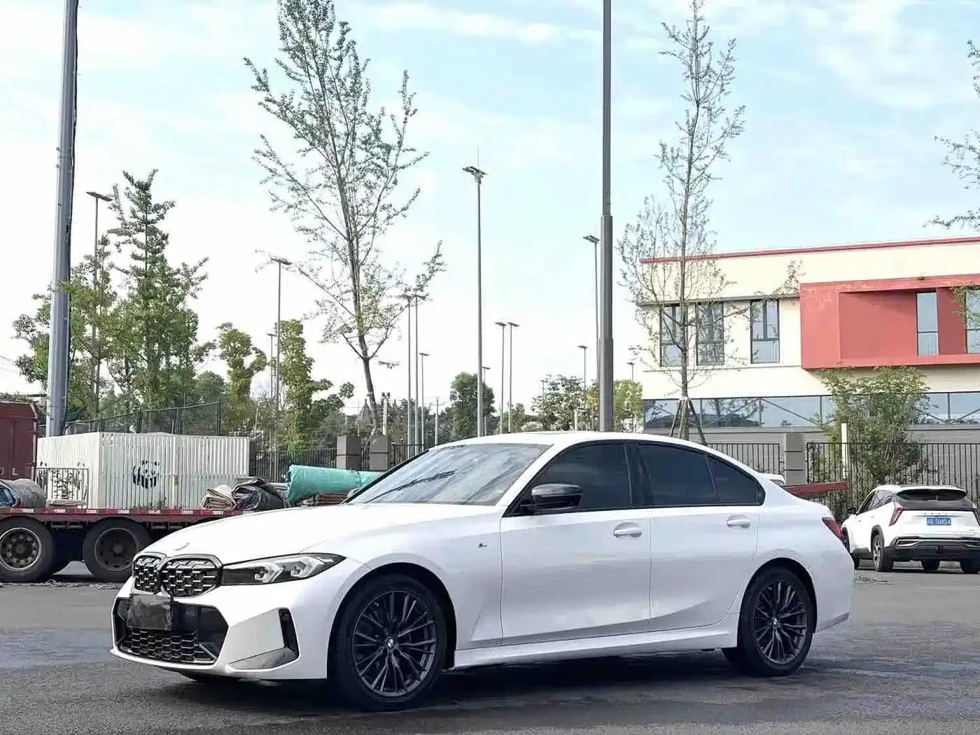2023 BMW 3 Series 325i M Sport Shadow Edition — миниатюра 1