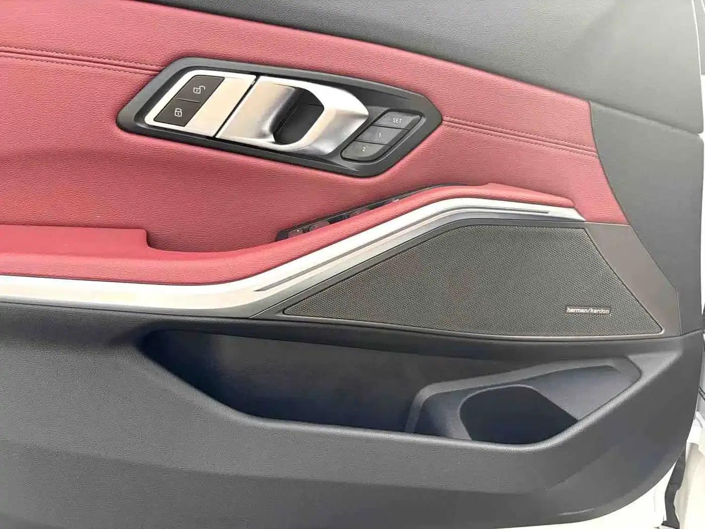 2023 BMW 3 Series 325i M Sport Shadow Edition — миниатюра 11