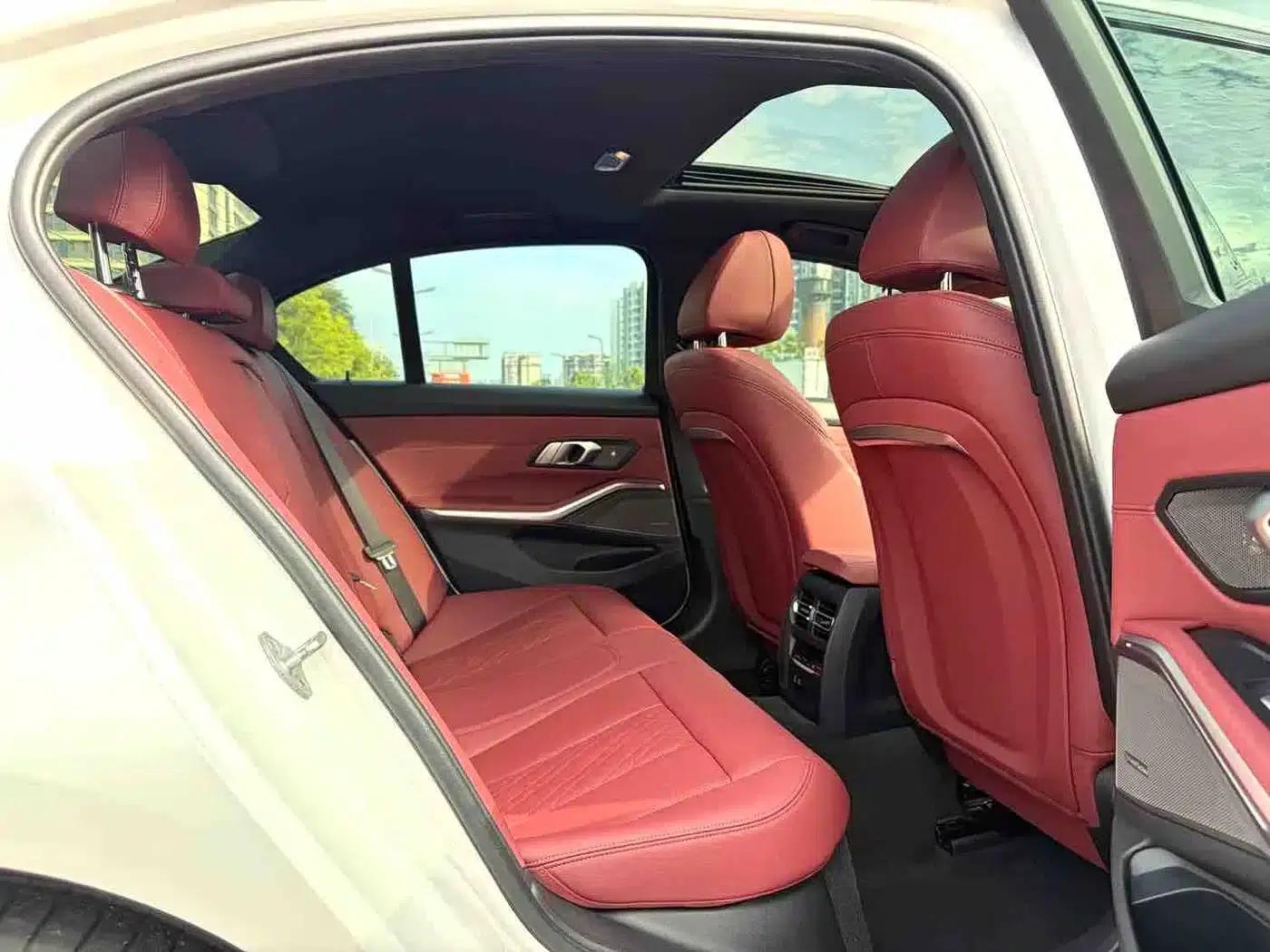 2023 BMW 3 Series 325i M Sport Shadow Edition — миниатюра 12