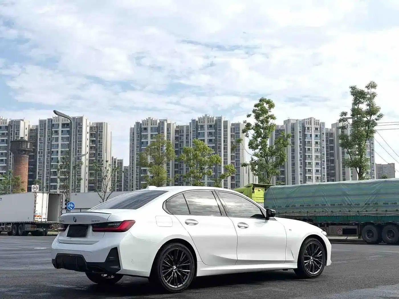 2023 BMW 3 Series 325i M Sport Shadow Edition — миниатюра 14