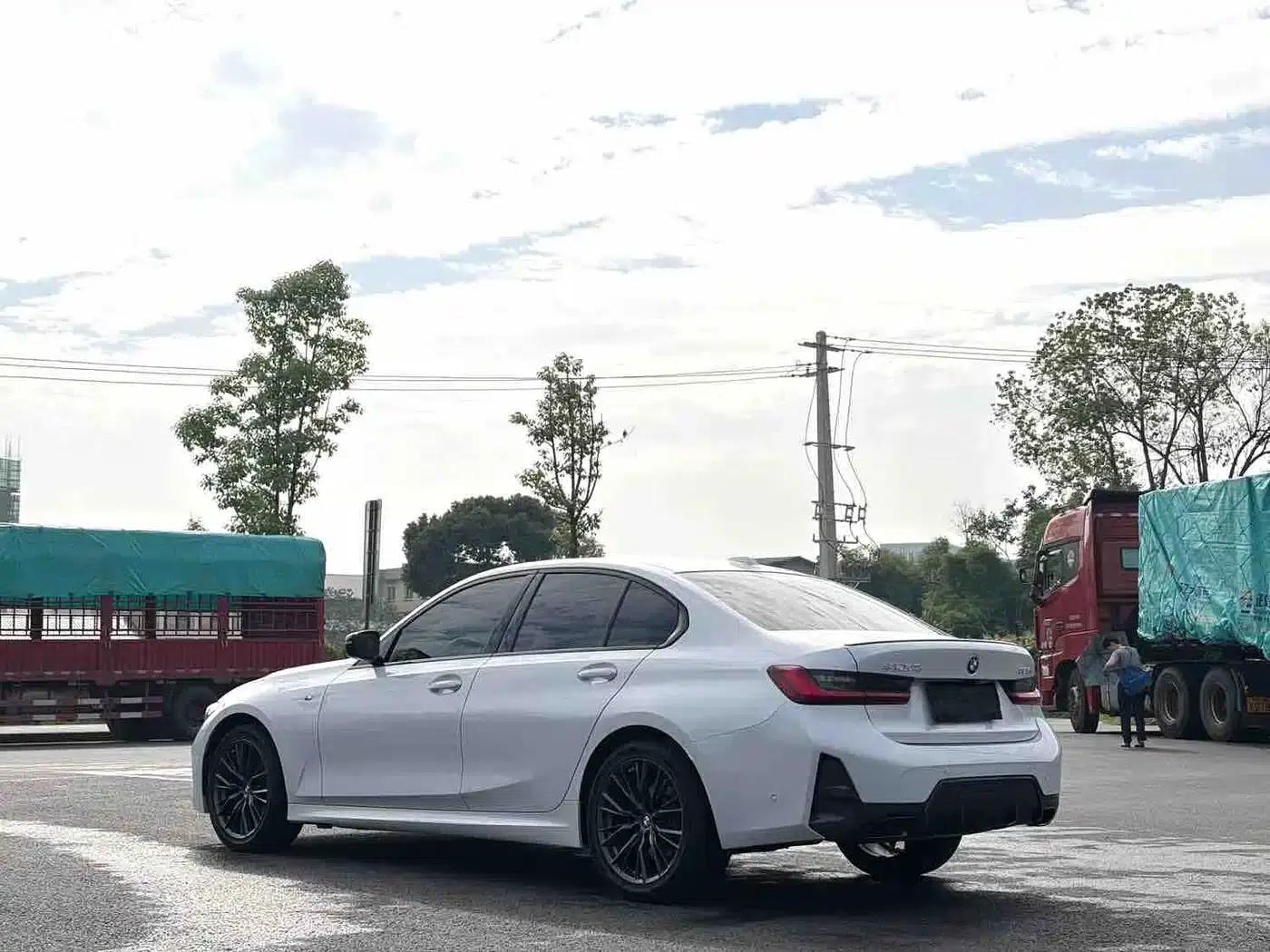 2023 BMW 3 Series 325i M Sport Shadow Edition — миниатюра 15